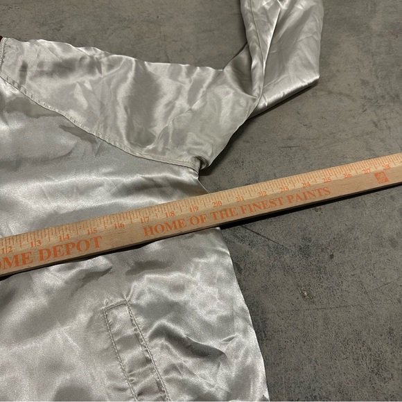 Levi’s Reversible Black Silver Cheetahs Bomber Jacket Medium - Picture 4 of 9